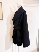 Carica l&#39;immagine nel visualizzatore di Gallery, Giaccone sartoriale - nero