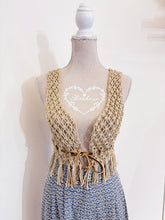 Load image into Gallery viewer, Gilet macramè crop