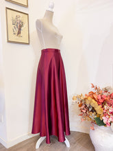 Load image into Gallery viewer, Tailored satin skirt - Size 42