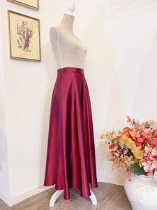 Tailored satin skirt - Size 42