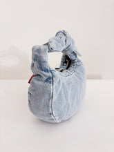 Load image into Gallery viewer, Mini pochette denim