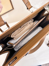Load image into Gallery viewer, Borsa Gucci Zumi cammello