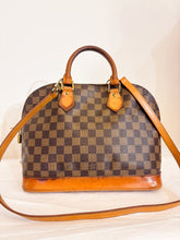 Carica l'immagine nel visualizzatore di Gallery, Borsa Louis Vuitton Alma vintage