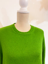 Carica l'immagine nel visualizzatore di Gallery, Maglione verde cachemire - Taglia 52