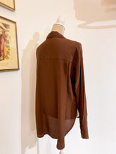 Carica l&#39;immagine nel visualizzatore di Gallery, Camicia over seta marrone