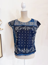 Carica l'immagine nel visualizzatore di Gallery, Maglia fantasia bandana - Taglia unica