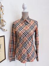 Carica l'immagine nel visualizzatore di Gallery, Camicia check Burberry - Taglia XS