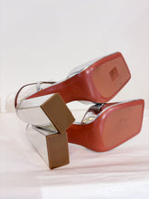 Carica l'immagine nel visualizzatore di Gallery, Scarpe pump Amina Muaddi - N39