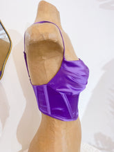 Carica l&#39;immagine nel visualizzatore di Gallery, Top viola raso - Taglia XS