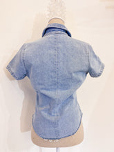 Load image into Gallery viewer, Denim shirt - Size S/M