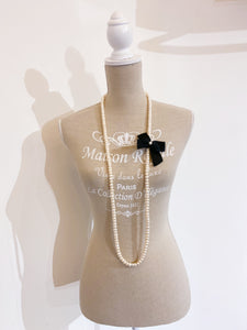 Collana perle e fiocco