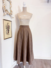 Carica l'immagine nel visualizzatore di Gallery, Gonna tartan moka - Taglia XS/S