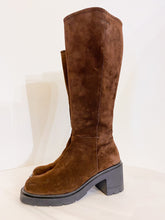 Load image into Gallery viewer, Handcrafted boot - N.38