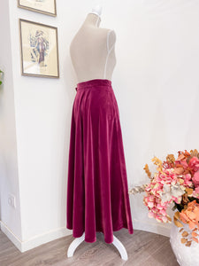 Velvet skirt - Size 46 