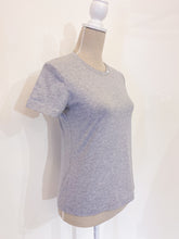 Load image into Gallery viewer, Gray Flora Tshirt - Slim - White heart button