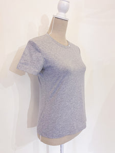 Gray Flora Tshirt - Slim - White heart button