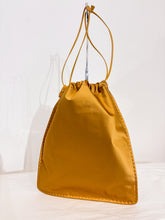 Load image into Gallery viewer, Pouch Prada seta