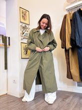 Carica l'immagine nel visualizzatore di Gallery, Trench over oliva