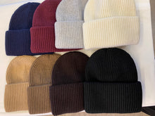 Carica l&#39;immagine nel visualizzatore di Gallery, Cappello cuffia