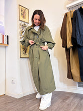 Carica l'immagine nel visualizzatore di Gallery, Trench over oliva