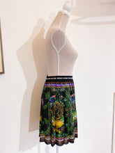 Load image into Gallery viewer, Gonna pieghe - Taglia 42