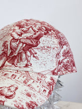 Load image into Gallery viewer, PREORDER -Cappellino sartoriale Toile de Jouy rosso/rosa