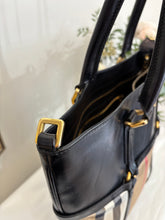 Load image into Gallery viewer, Borsa Burberry Whipstitch House Check