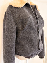 Carica l'immagine nel visualizzatore di Gallery, Blouson shetland miu miu - Taglia 38 over