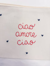 Carica l'immagine nel visualizzatore di Gallery, Pochette ricamata a mano