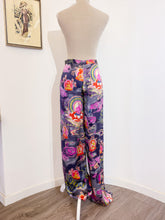 Load image into Gallery viewer, Silk trousers - Size 44