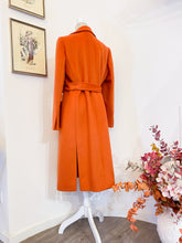Load image into Gallery viewer, Pumpkin coat - Size 44