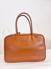 Load image into Gallery viewer, Borsa Beau Miu Miu
