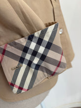 Carica l'immagine nel visualizzatore di Gallery, Camicia Burberry - Taglia XS