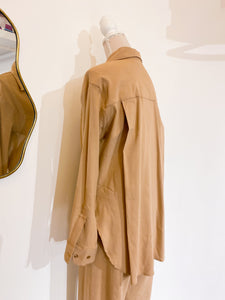 Camicia over biscotto
