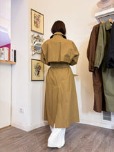 Carica l'immagine nel visualizzatore di Gallery, Trench over cachi