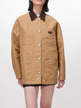 Load image into Gallery viewer, Giacca Prada in Re-Nylon canvas cammello, oversize - Taglia 38