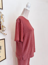 Load image into Gallery viewer, T-shirt over