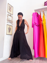 Carica l'immagine nel visualizzatore di Gallery, Tuta Chanel - Taglia 38/40ita