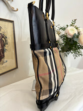 Load image into Gallery viewer, Borsa Burberry Whipstitch House Check