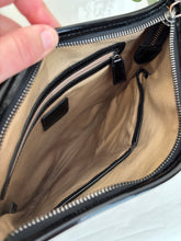 Carica l'immagine nel visualizzatore di Gallery, Borsa postina Burberry