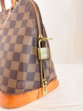 Carica l'immagine nel visualizzatore di Gallery, Borsa Louis Vuitton Alma vintage