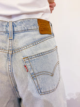 Load image into Gallery viewer, Balloon Jeans - Size 29