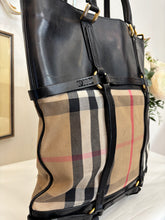 Load image into Gallery viewer, Borsa Burberry Whipstitch House Check