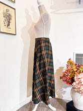 Carica l&#39;immagine nel visualizzatore di Gallery, Gonna Scozzese Limited edition - Tg L