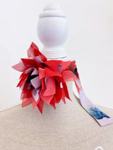 Carica l&#39;immagine nel visualizzatore di Gallery, Choker in seta papaveri