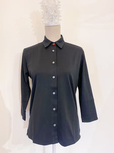 Giulia nera- Camicia in maglia - Bottoncino a cuore