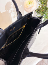Load image into Gallery viewer, Borsa Prada Symbole