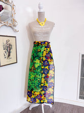 Carica l'immagine nel visualizzatore di Gallery, Pareo fiori Kenzo