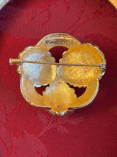 Carica l'immagine nel visualizzatore di Gallery, Spilla Pier Cardin vintage
