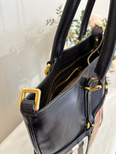 Load image into Gallery viewer, Borsa Burberry Whipstitch House Check